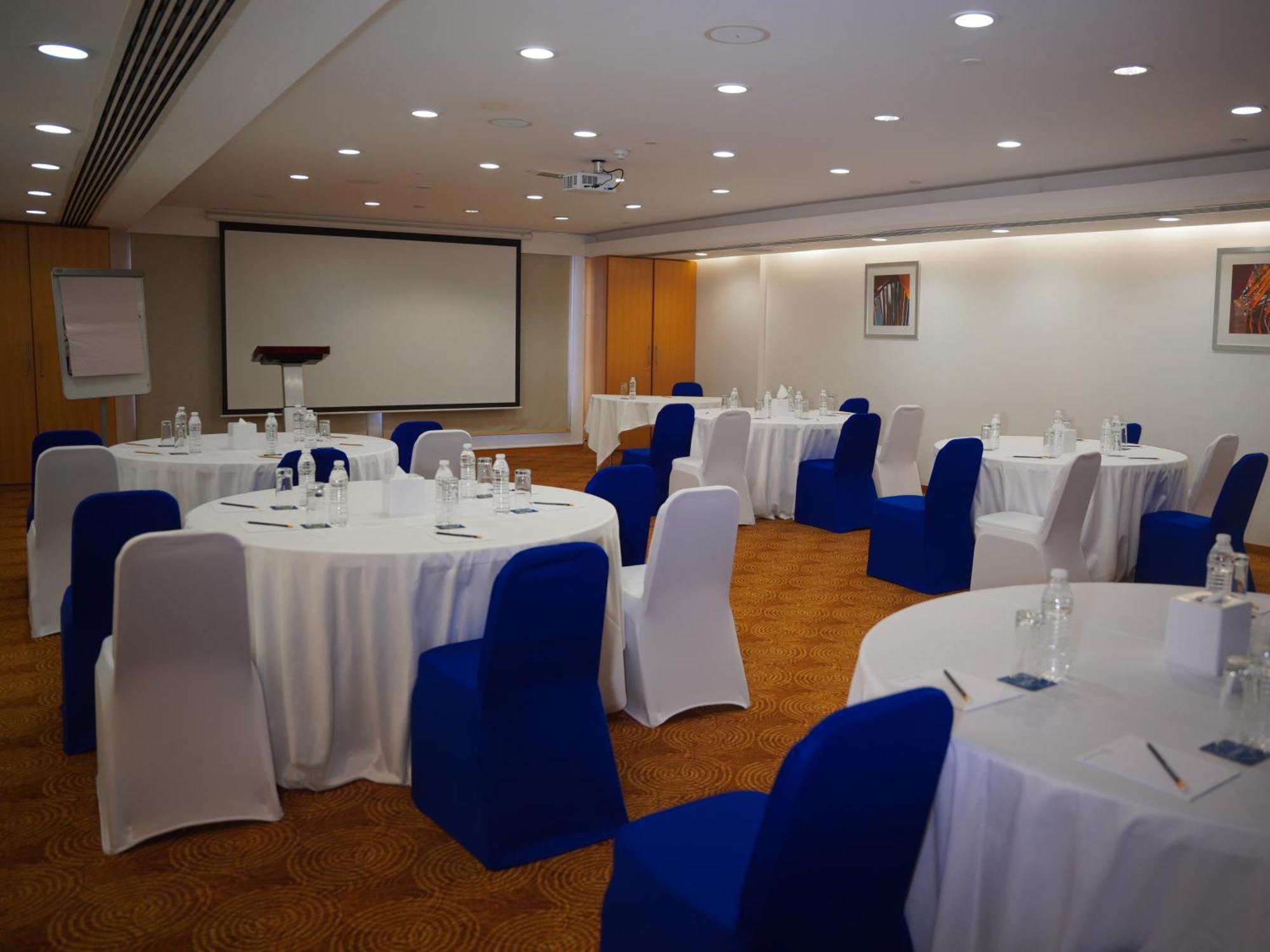 Golden Tulip 4* Maskat